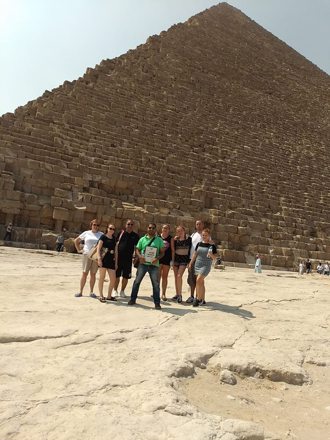 pyramiden-von-hurghada-reise-nach-kairo'